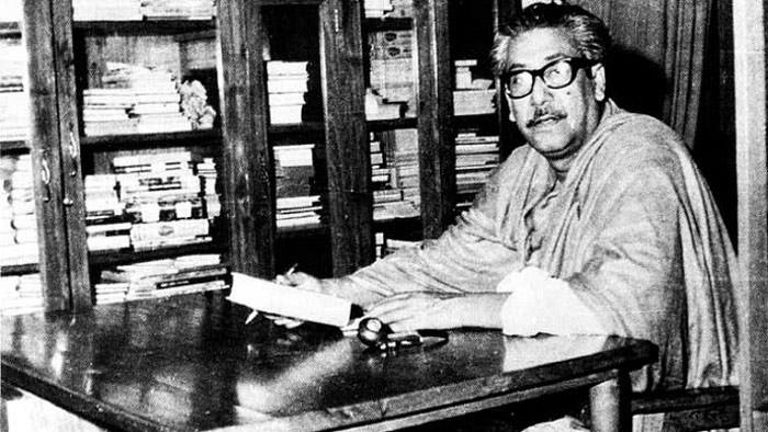 স্বাধীনতা পরবর্তী যুদ্ধবিধ্বস্ত বাংলাদেশ পুনর্গঠন প্রক্রিয়া